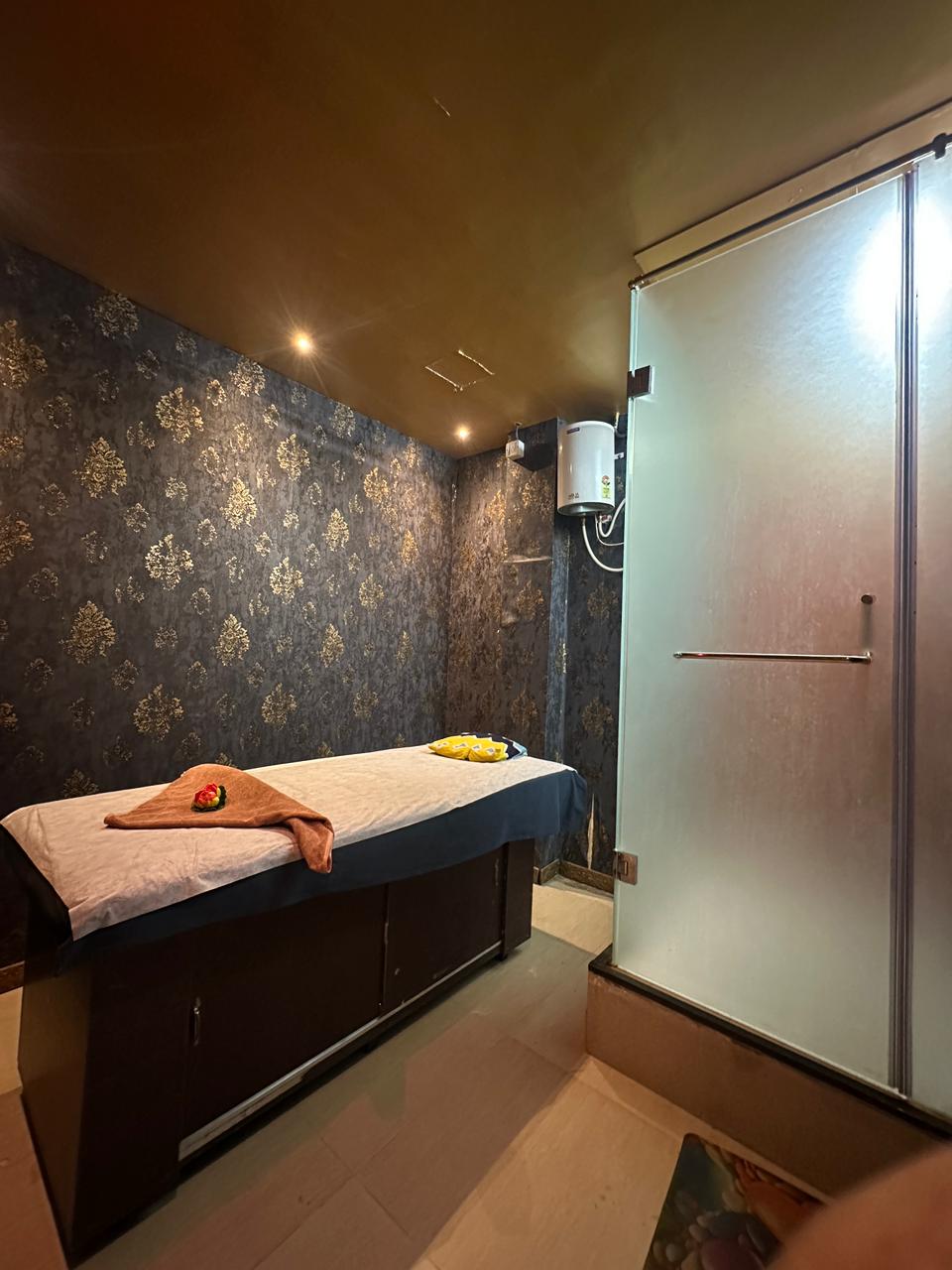 Refresh D Spa Interior